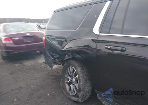 2021 Chevrolet Suburban 4Wd Lt z USA, uszkodzony, nr VIN 1GNSKCKDXMR304594